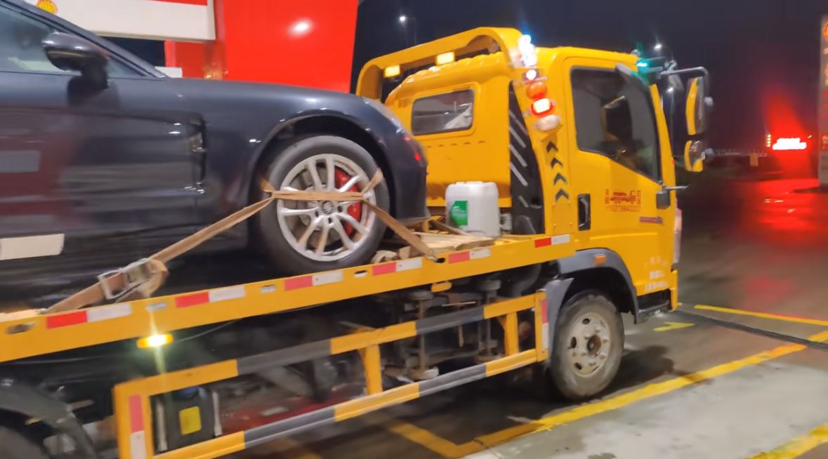 自贡行车途中遇到突发状况该如何呼叫道路救援？
